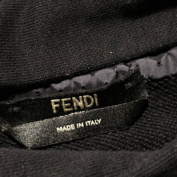 Fendi Short Sleeve Hoodie Sweatshirt - Picture 4 of 7